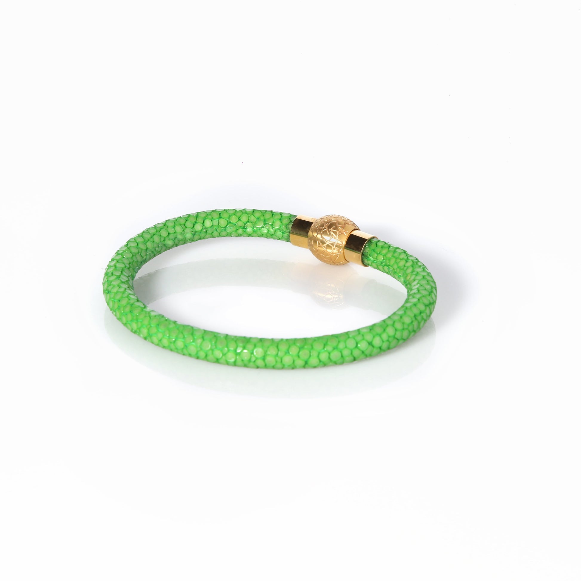 Zeus Genuine Stingray Leather Bracelet - Green/Gold - EZZOTI